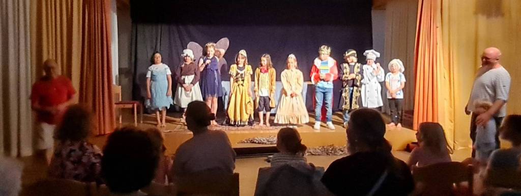 Ferienprogramm-Theater.jpg
