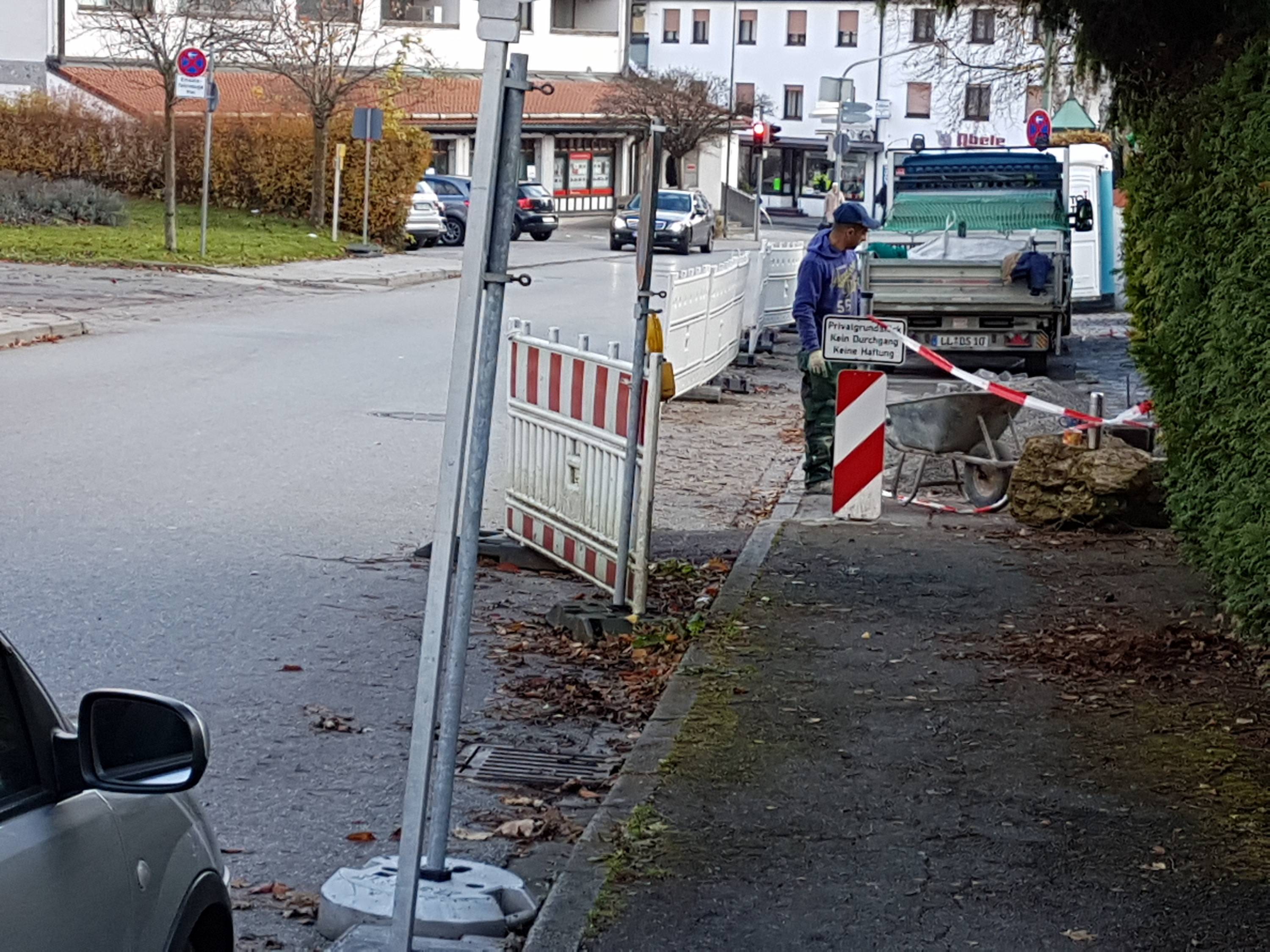 Arbeiten am Gehweg vor Wanners Haus Tutzing VorOrt News