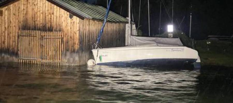 Hochwasser2-F-Wasserwacht.jpg