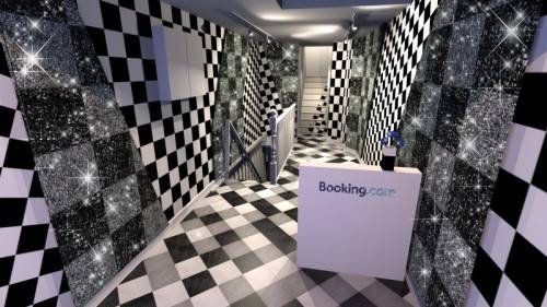 booking.comhouseofsparkle.jpg