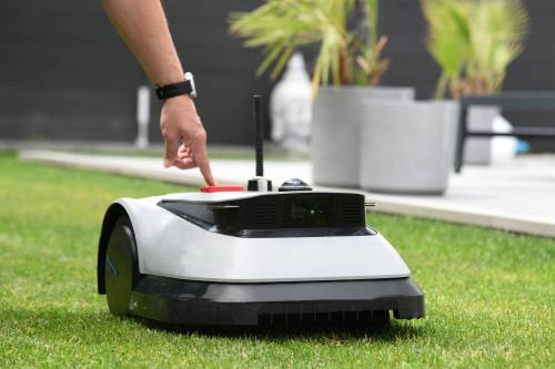 M-hroboter-F-Conny-Kurz-T-V-S-d-AG.jpg