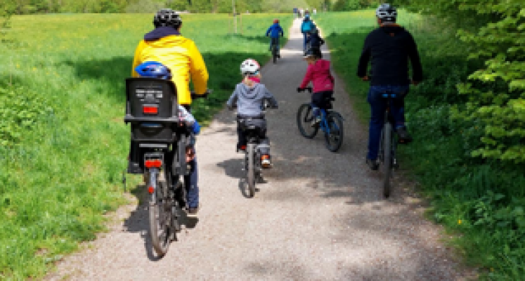 Familien-Radtour.png