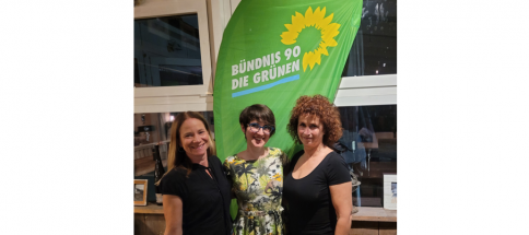 Vorstand-vl-Eliane-Droemer--Flora-Weichmann--Miriam-Pawlitzek--.png