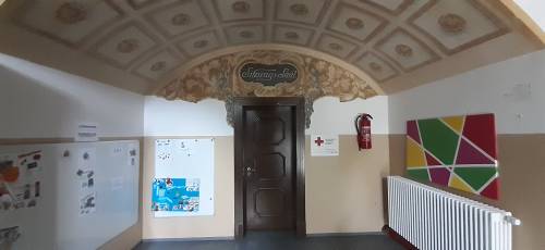 Schulhaus7.jpg