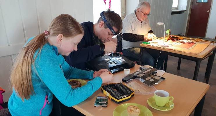 Repair-Cafe14-F-Eliane-Droemer.jpg