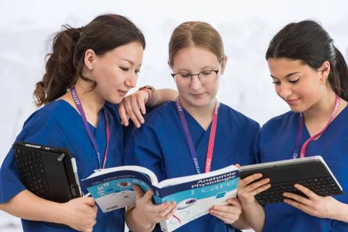 Krankenpflege-Schule1.jpg