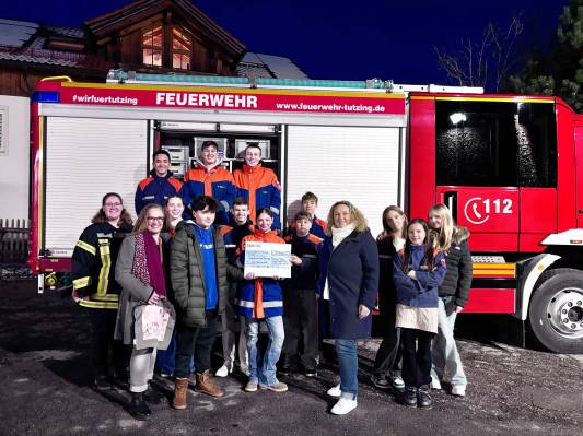 Kleiderbasar_Spendenuebergabe_1225.JPG.JPG