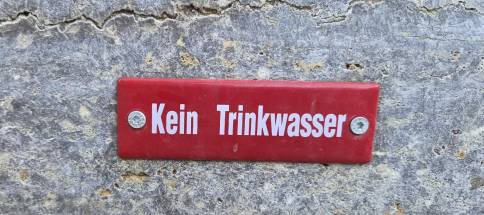 Josefaplatz-Brunnen2.jpg