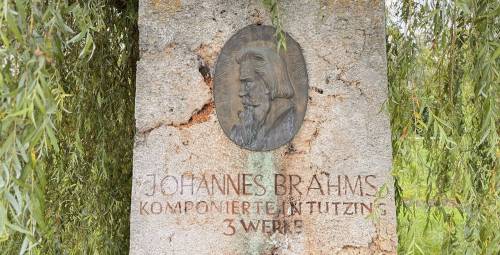 Brahms-Denkmal.jpg