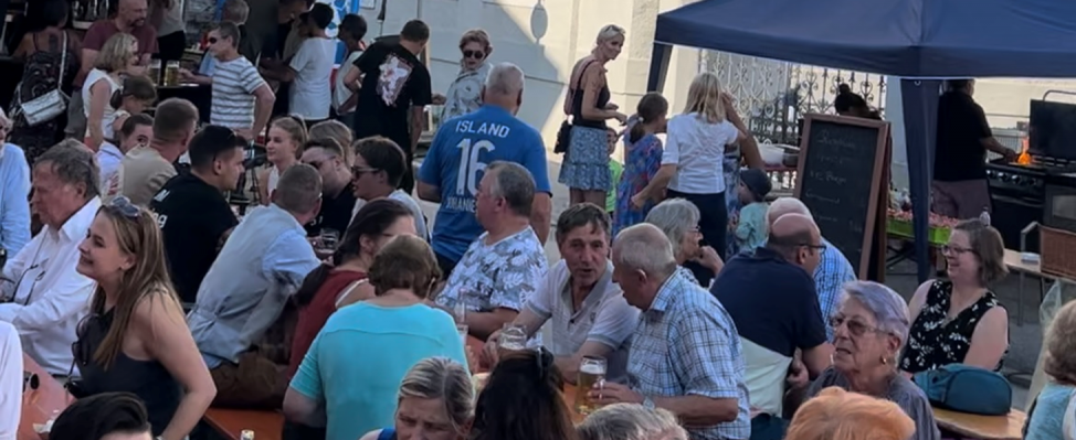 Sommerstra-enfest-23-2.png